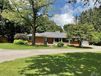4303 State Route 160, Highland, IL 62249