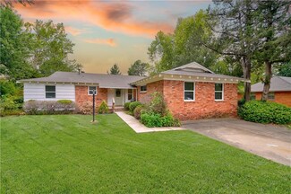 808 Willow Ln, Norman, OK 73072