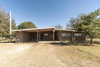 11755 W Coleman Rd, Blackwell, OK 74631