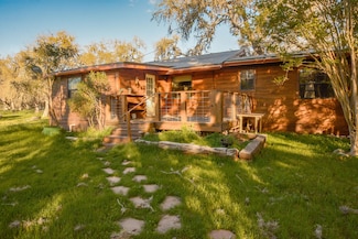 765 S Thunder Creek Rd, Utopia, TX 78884