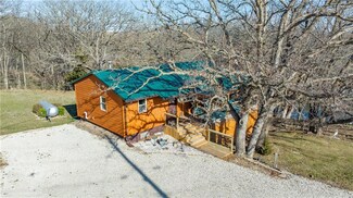 8107 Hickory St, Dexter, IA 50070
