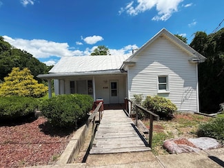 794 Washington St, Danville, VA 24540
