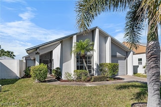 9761 Maplecrest Cir, Lehigh Acres, FL 33936