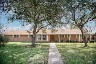 546 Brookhollow Dr, Port Lavaca, TX 77979