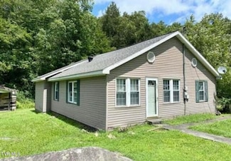 765 Crabtree Hollow, Clintwood, VA 24228