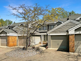 3050 Shields Dr Unit 106, Saint Paul, MN 55121