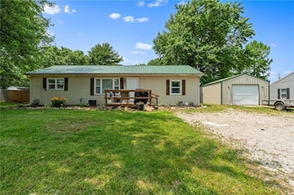 124 S Doniphan St, Lawson, MO 64062