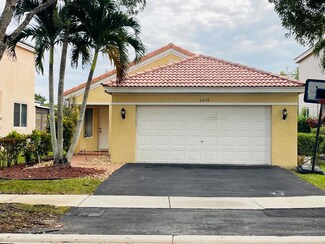 4278 Magnolia Ridge Dr, Weston, FL 33331