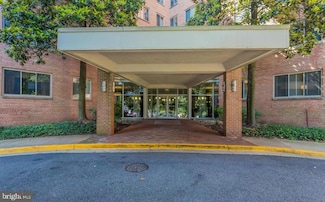 3000 Spout Run Pkwy Unit B109, Arlington, VA 22201