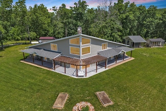 571 Cary Rd, Pilot, VA 24138