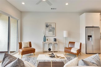 1937 E 38th 1 2 St Unit B, Austin, TX 78723