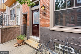 1131 N 3rd St, Philadelphia, PA 19123