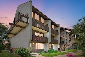 6600 W Wood River Dr Unit B101C, Niles, IL 60714
