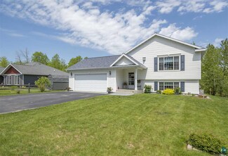 903 6th St, Duluth, MN 55810