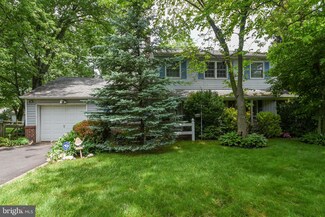 236 Hampshire Dr, Chalfont, PA 18914