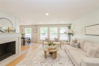 5008 W 79th St, Prairie Village, KS 66208