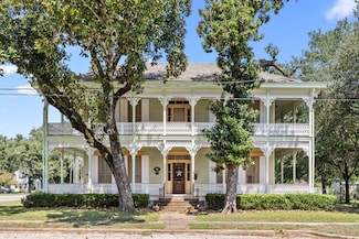 236 Preston St, Columbus, TX 78934