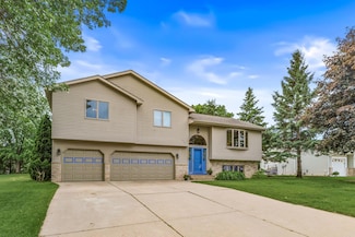 1201 Maplewood Dr, Delano, MN 55328