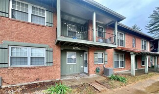 8720 Santa Bella Dr Unit A, Hazelwood, MO 63042