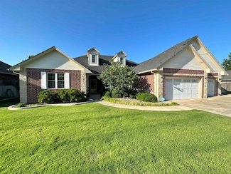 3412 Robin Dr, Woodward, OK 73801