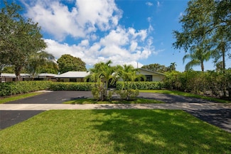 2117 NE 62nd St, Fort Lauderdale, FL 33308