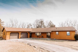 2398 232nd St, Independence, IA 50644