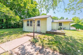 402 1st St, Saint George, KS 66535