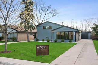 6702 N Kenneth Ave, Lincolnwood, IL 60712