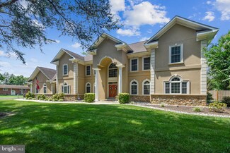 6000 Edgewood Ln, Alexandria, VA 22310