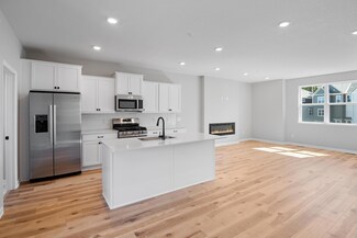 1553 Tompkins Ln, West Saint Paul, MN 55118