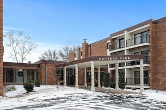 4 Pine Tree Dr Unit 310, New Brighton, MN 55112