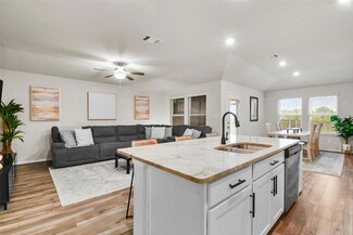801 Russet Rock Dr Unit 6, Austin, TX 78748