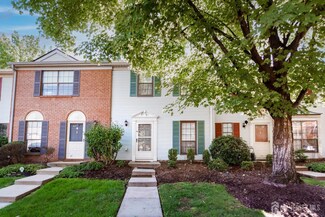 3 Lyon Ln, Franklin Park, NJ 08823