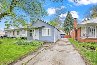 3936 Weddell St, Dearborn Heights, MI 48125