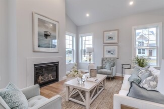 10 Benjamin Ln Unit 34, Thornton, NH 03285