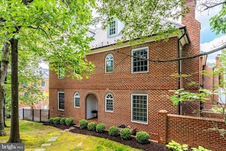 1107 Kensington Rd, McLean, VA 22101