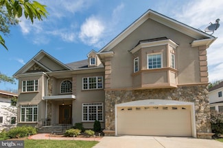 6504 Divine St, McLean, VA 22101