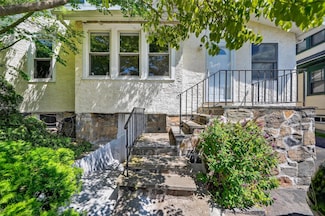 120 S Broadway, Tarrytown, NY 10591
