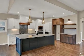 25446 W 91st Terrace, Lenexa, KS 66227