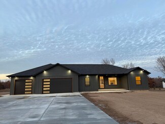 405 Raspberry Rd, Ozark, MO 65721