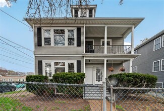 15 Melissa St, Providence, RI 02909