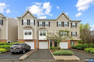 66 Greenbrook Dr, Bloomfield, NJ 07003
