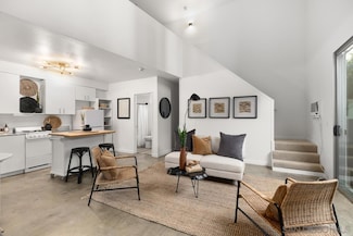908 G St Unit 13, San Diego, CA 92101
