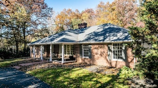 5983 Labs Run Ln, Penn Laird, VA 22846