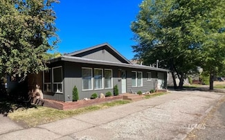 748 S 7th St, Lakeview, OR 97630