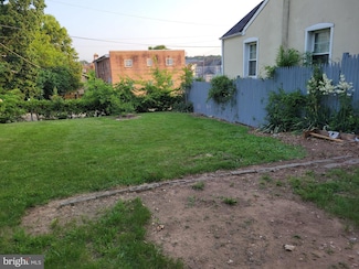 5104 D SE, Washington, DC 20019
