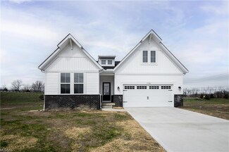 5380 Hawks Nest Cir, Sheffield Lake, OH 44054