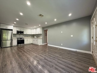 6632 Coldwater Canyon Ave, North Hollywood, CA 91606