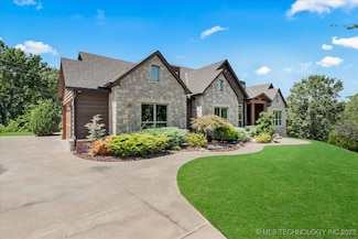 12636 S 13th Place, Jenks, OK 74037