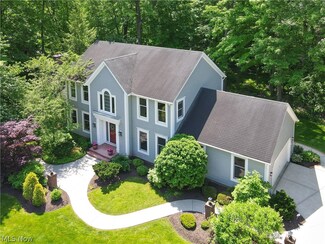7480 Herrick Park Dr, Hudson, OH 44236